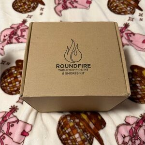 Roundfire Tabletop Fire Pit & S'mores Kit